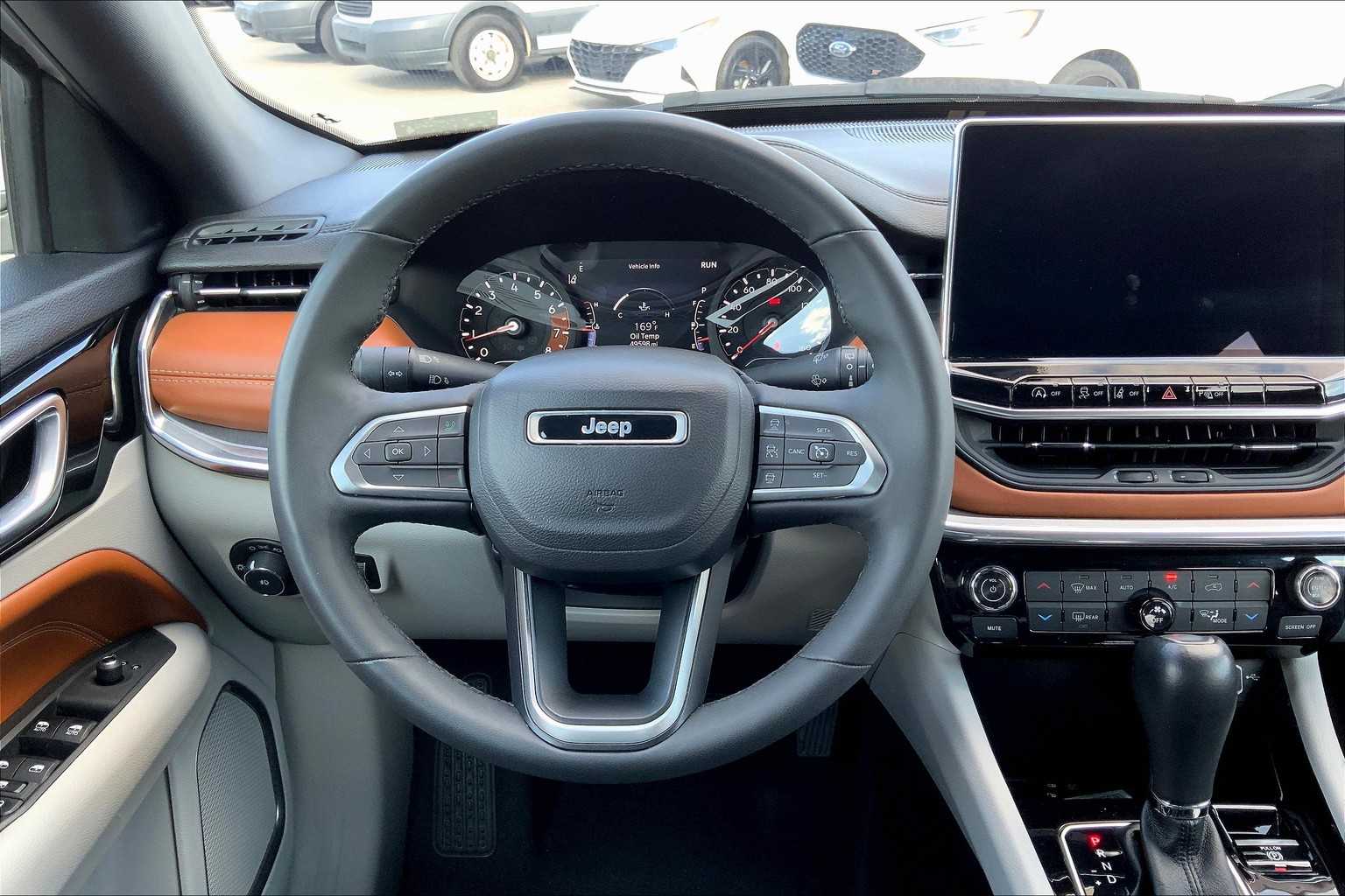 2023 Jeep Compass Limited photo 4