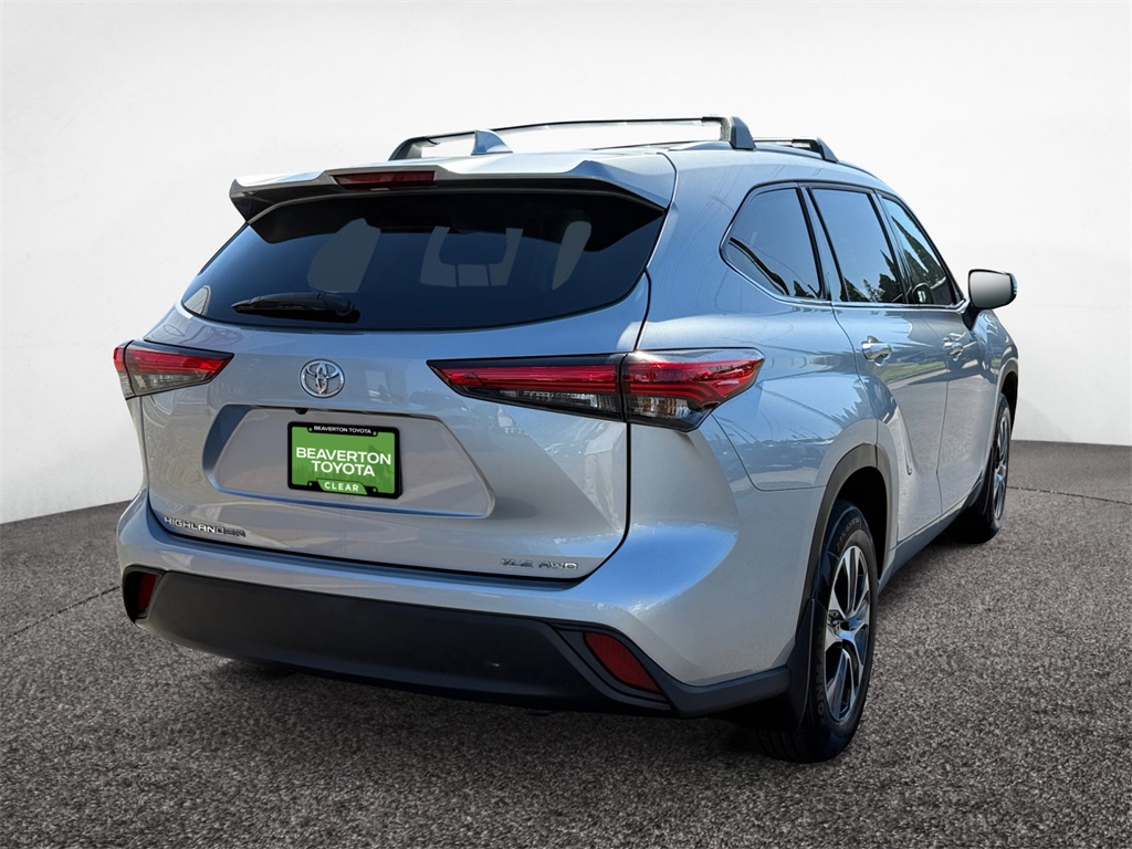 2022 Toyota Highlander XLE photo 6