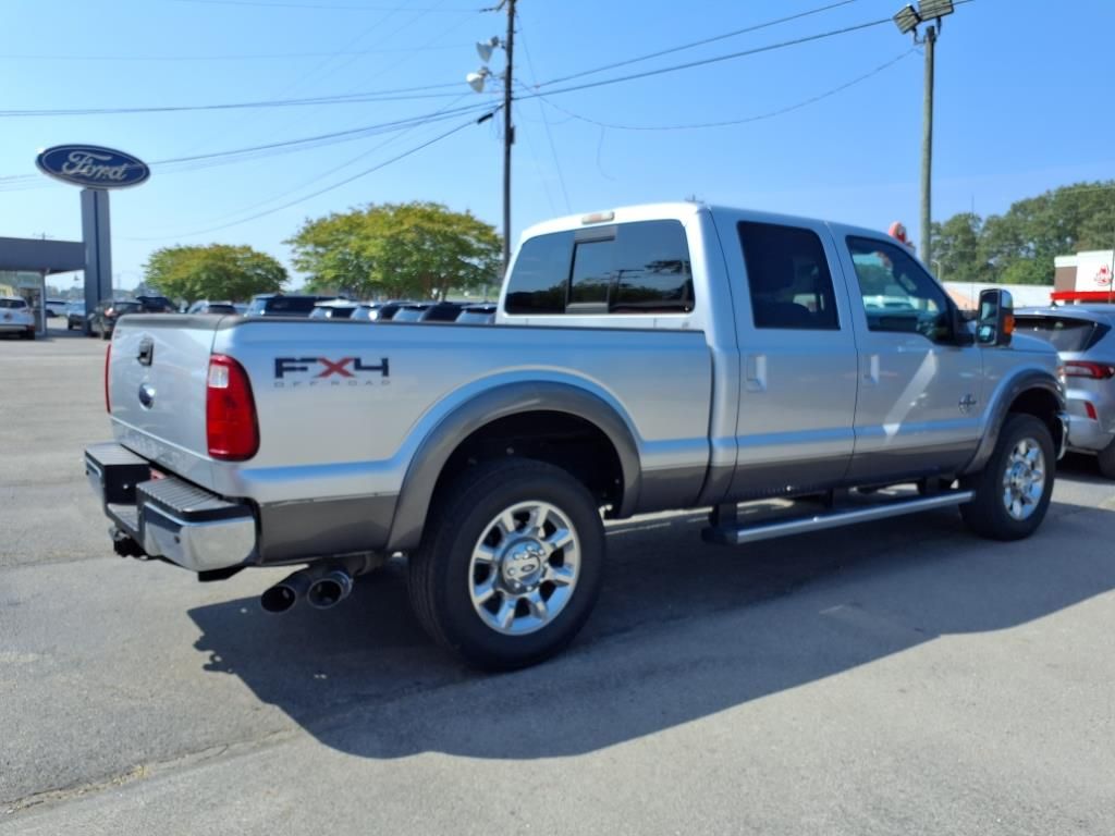 2011 Ford F-250 Lariat photo 4