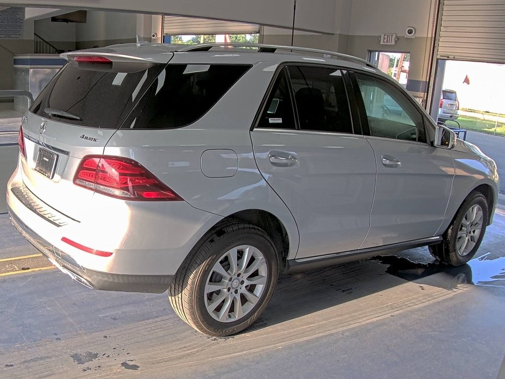 2016 Mercedes Benz GLE 300d 4MATIC photo 6