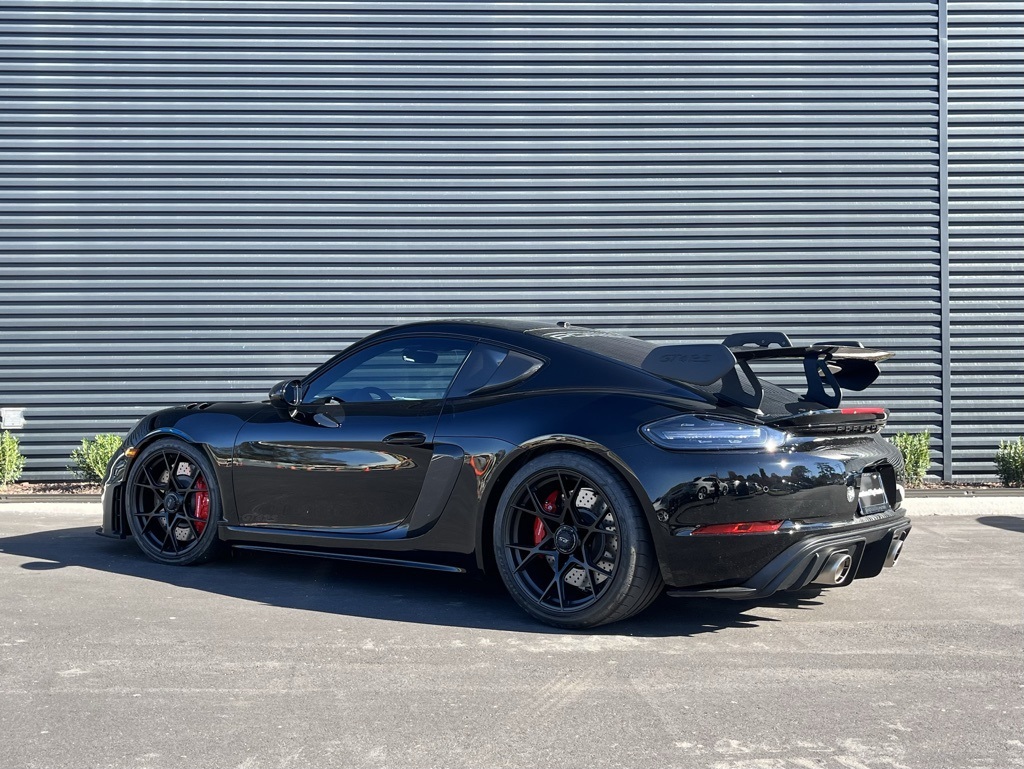 2025 Porsche Cayman GT4 RS photo 3