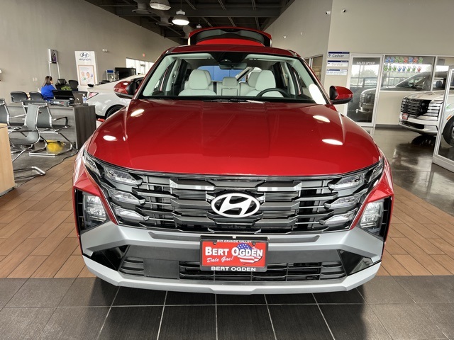 2026 Hyundai Tucson SE photo 2