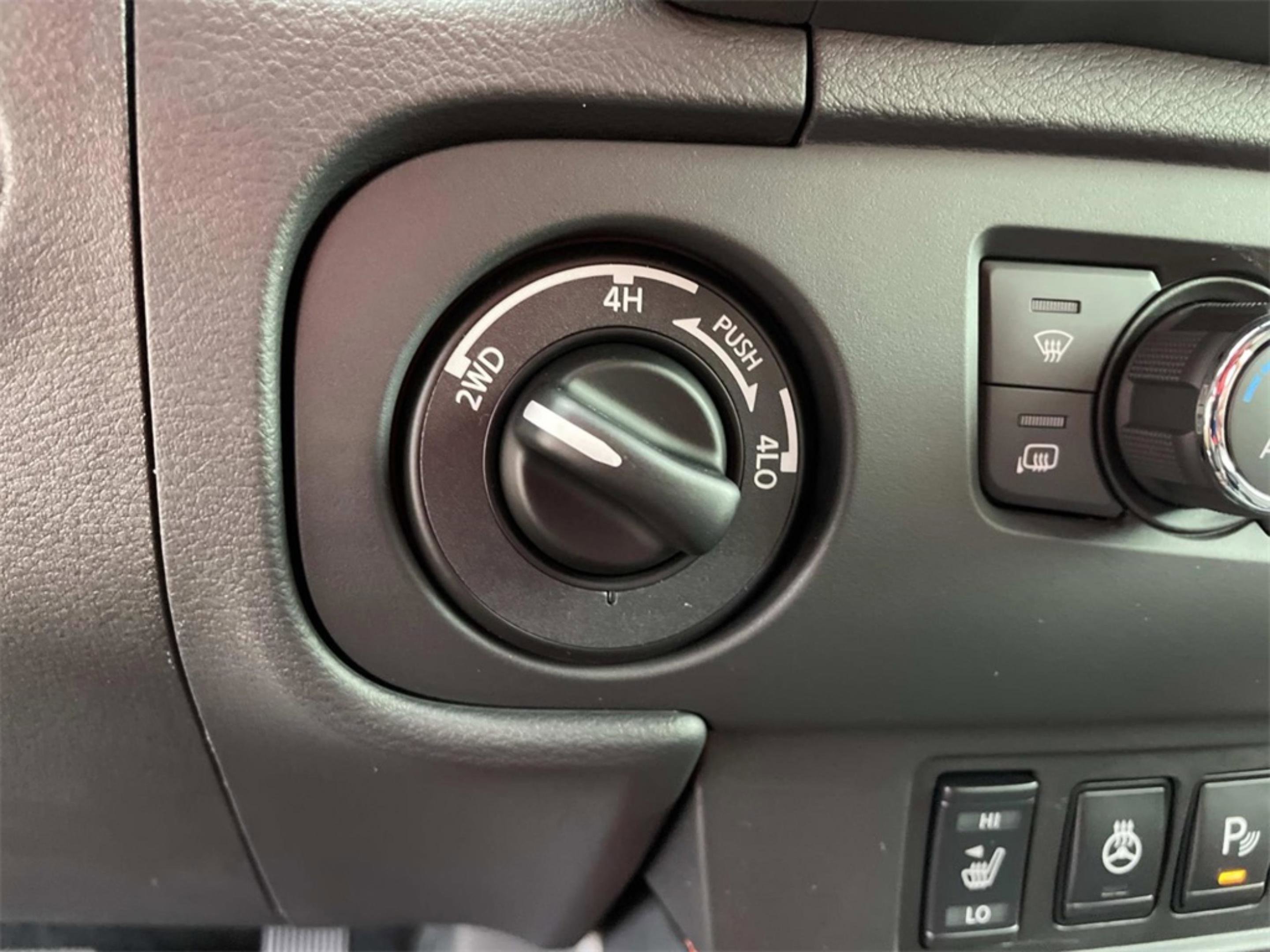 2026 Nissan Frontier PRO-4X photo 15