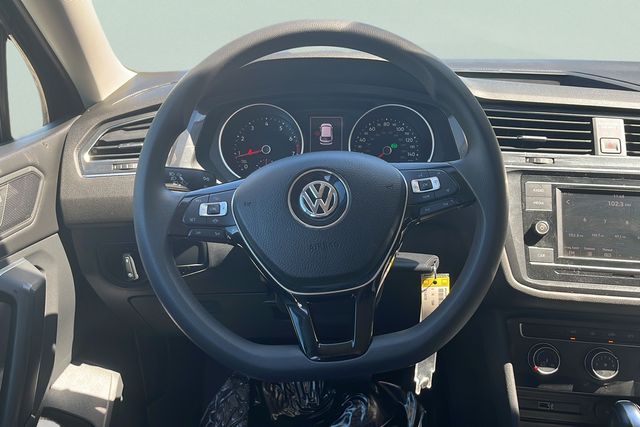 2019 Volkswagen Tiguan S photo 5