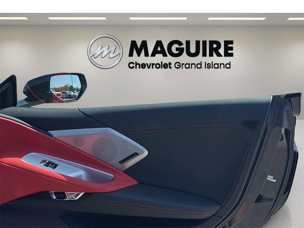 2025 Chevrolet Corvette Stingray 2LT photo 15