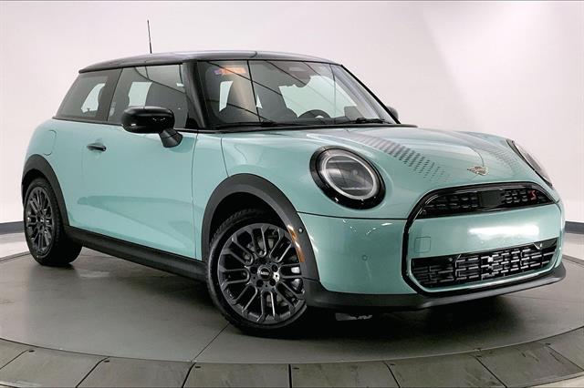 2026 MINI Hardtop 2 Door S's photo