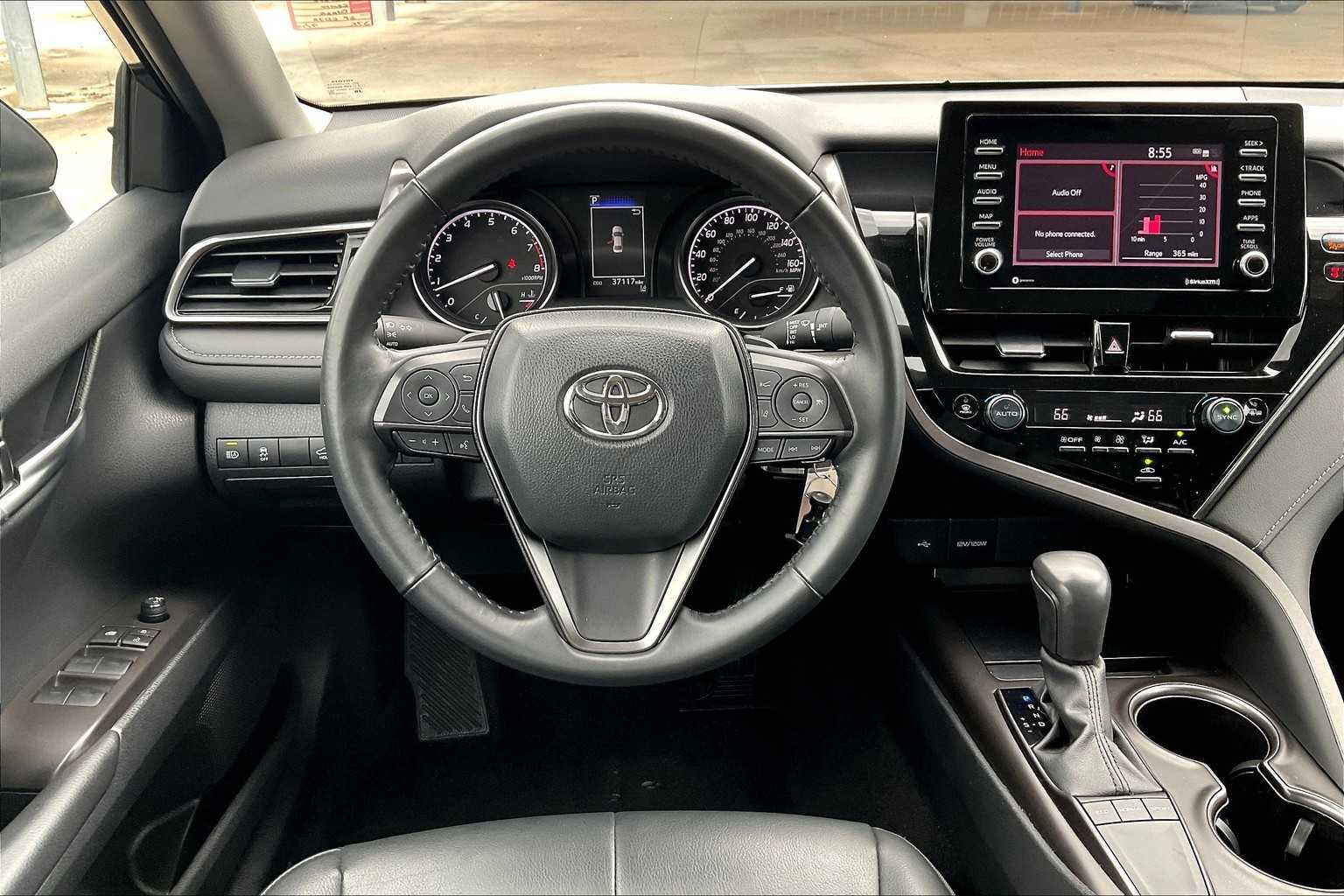 2024 Toyota Camry SE photo 5