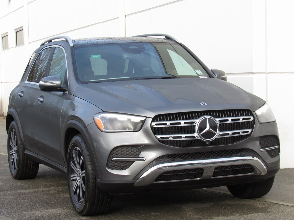 2025 Mercedes Benz GLE 450e photo 2
