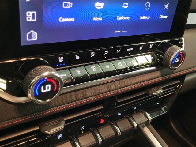 2023 Chevrolet Colorado Z71 photo 16