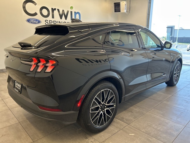 2025 Ford Mustang Mach-E Premium photo 8