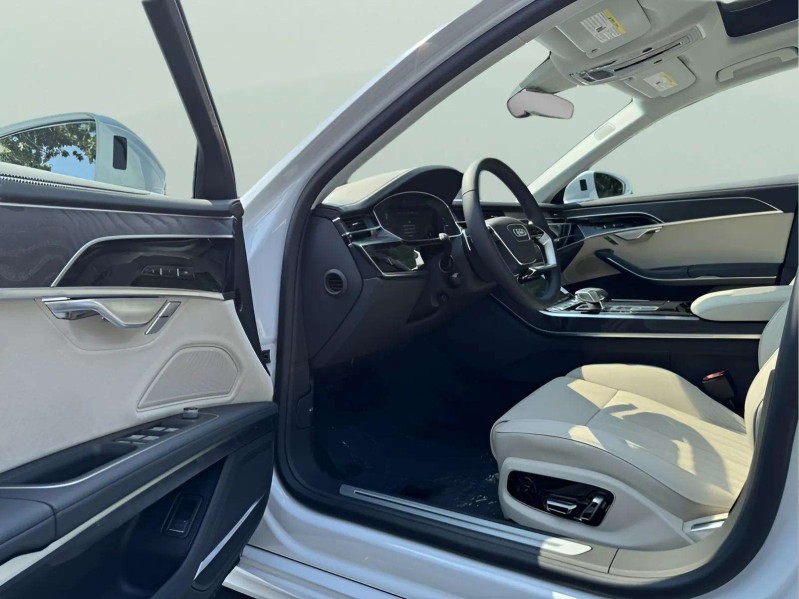 2025 Audi A8 L 55 photo 9