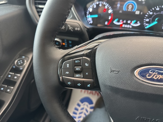 2022 Ford Escape SEL photo 24