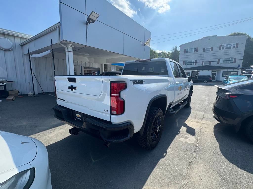 2025 Chevrolet Silverado 2500HD LT photo 6
