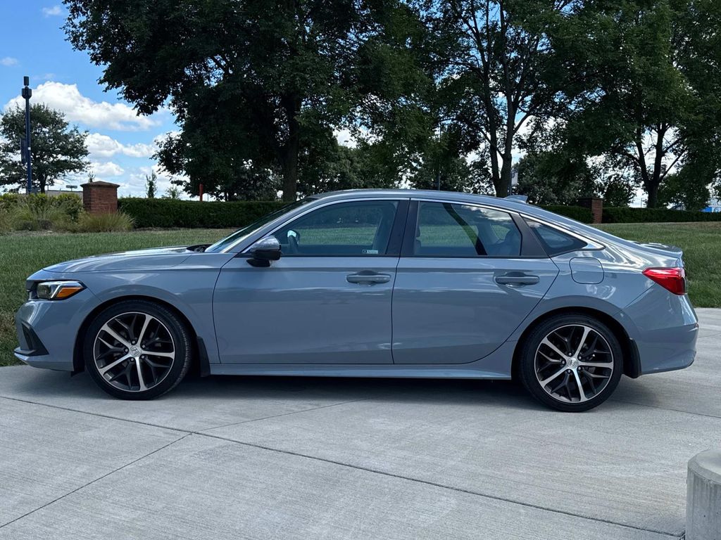 2024 Honda Civic Touring photo 2