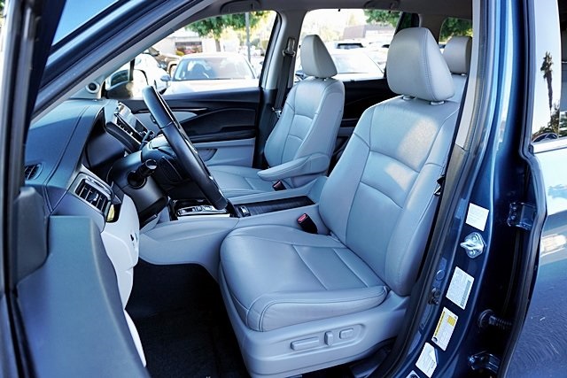 Used 2022 Blue Honda Touring image 14