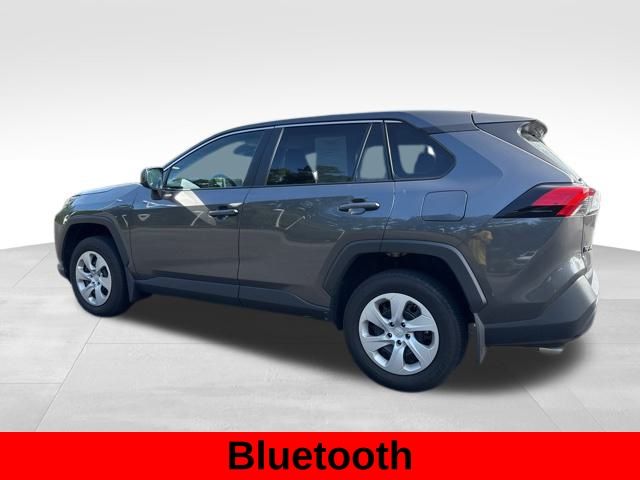 2024 Toyota RAV4 LE photo 5