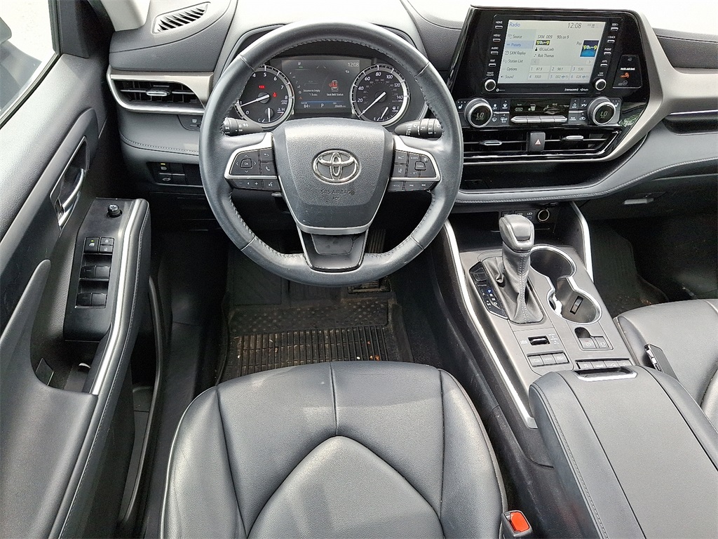 2022 Toyota Highlander XLE photo 12