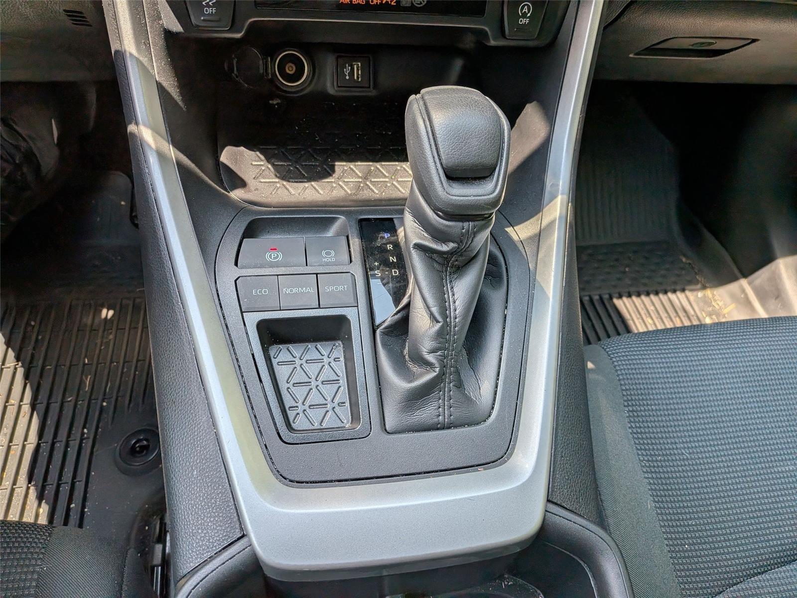 2024 Toyota RAV4 LE photo 19