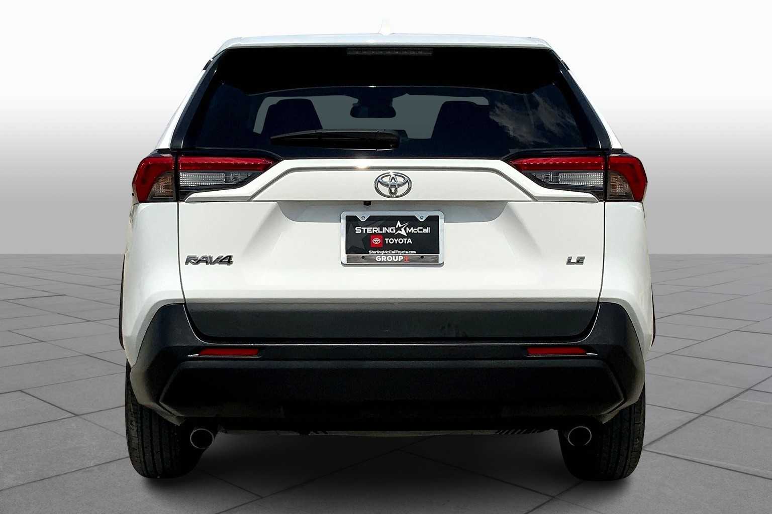 2024 Toyota RAV4 LE photo 2
