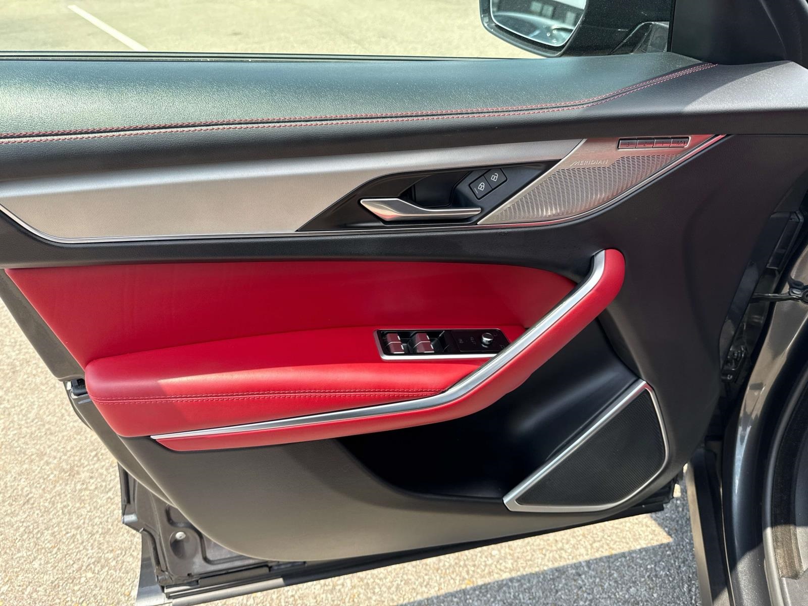 2025 Jaguar F-PACE P250 R-Dynamic S photo 19
