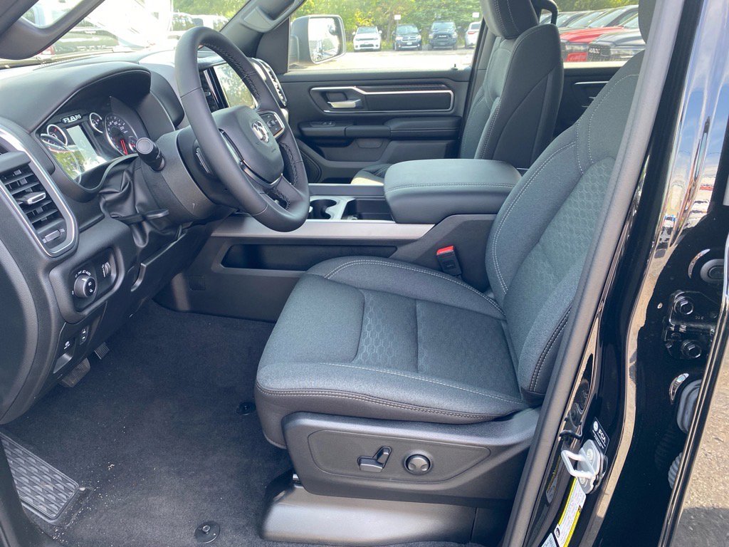 2026 Ram 1500 Big Horn photo 5