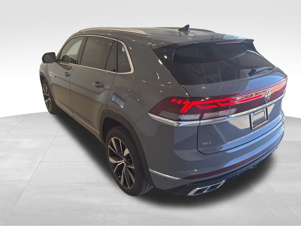 2026 Volkswagen Atlas Cross Sport SEL Premium R-Line photo 3