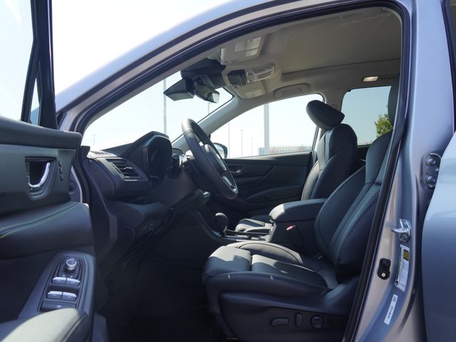 2025 Subaru Ascent Onyx Edition Touring photo 12