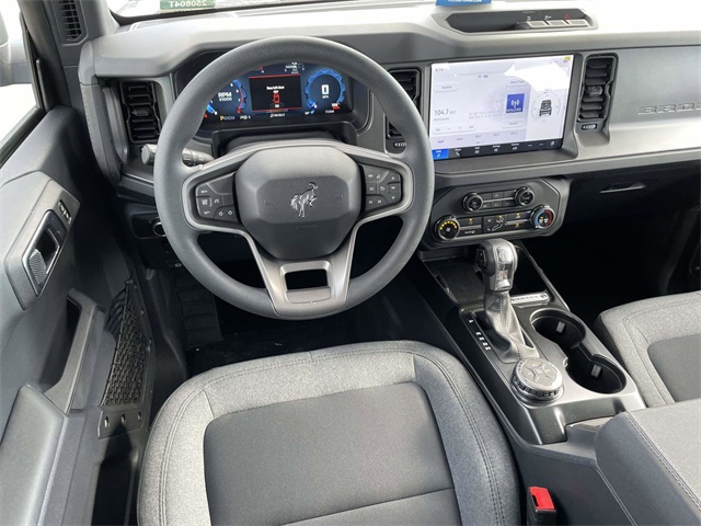 2025 Ford Bronco Base photo 4