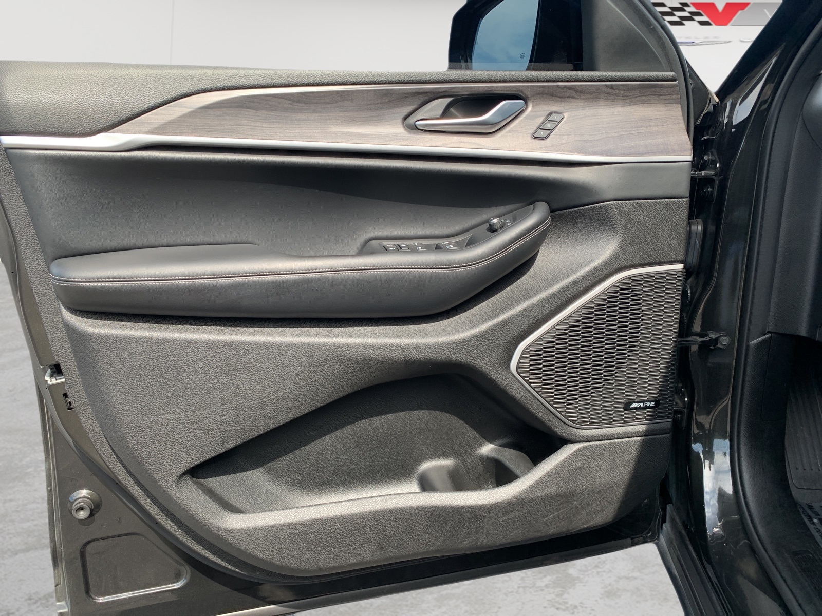 2022 Jeep Grand Cherokee Limited photo 11