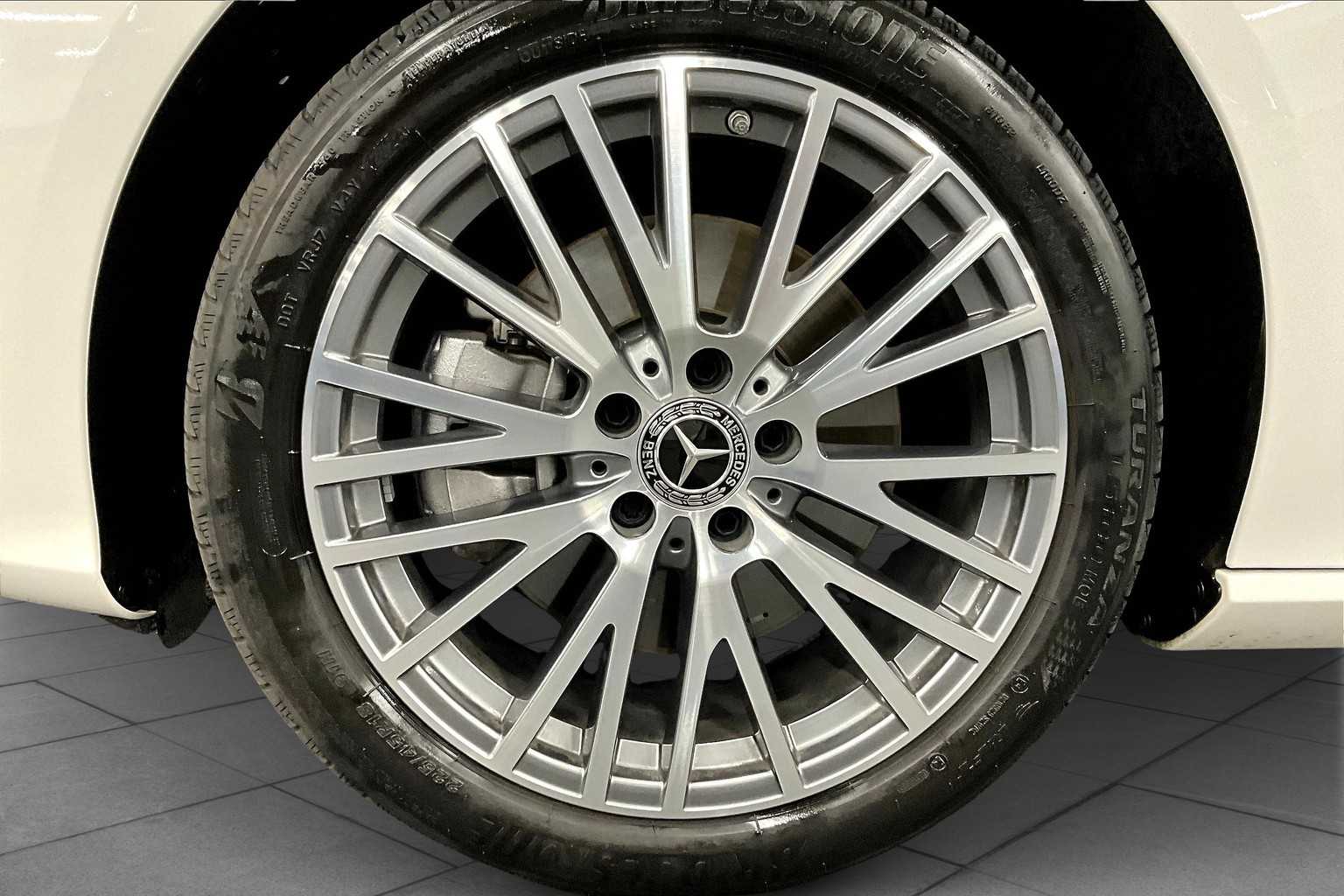 2025 Mercedes Benz CLA 250 photo 9