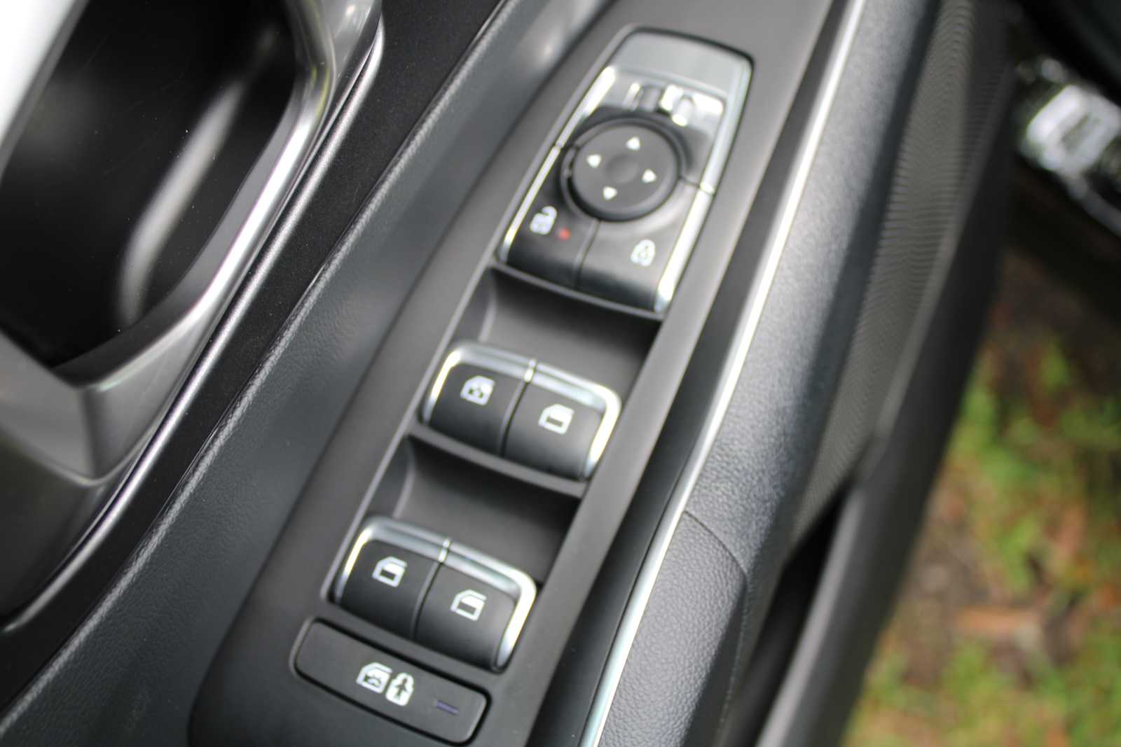 2025 Kia Sorento S photo 18