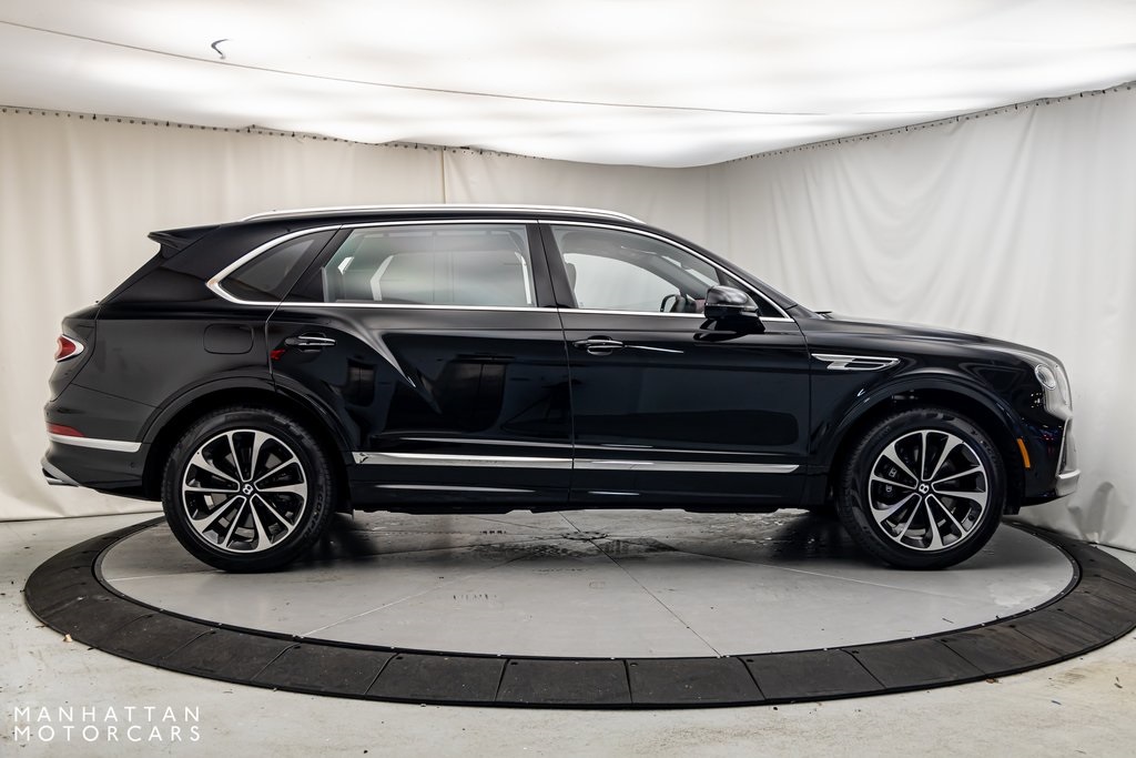 2024 Bentley Bentayga EWB photo 5