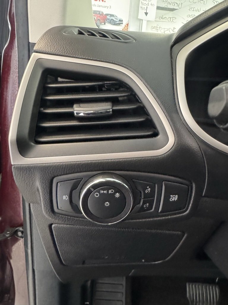 2020 Ford Edge SEL photo 11