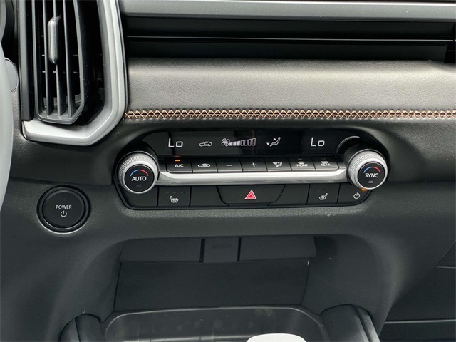 2025 Mazda CX-50 Premium photo 4