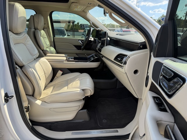 2019 Lincoln Navigator Reserve photo 25