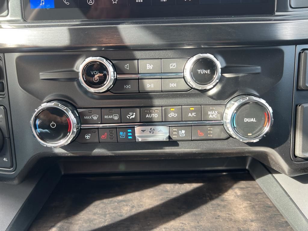 2024 Ford F-350 Lariat photo 37