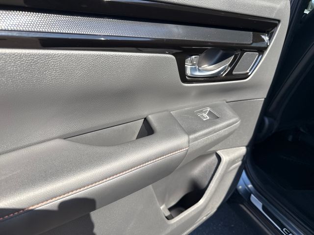 2023 Honda CR-V Hybrid Sport Touring photo 14