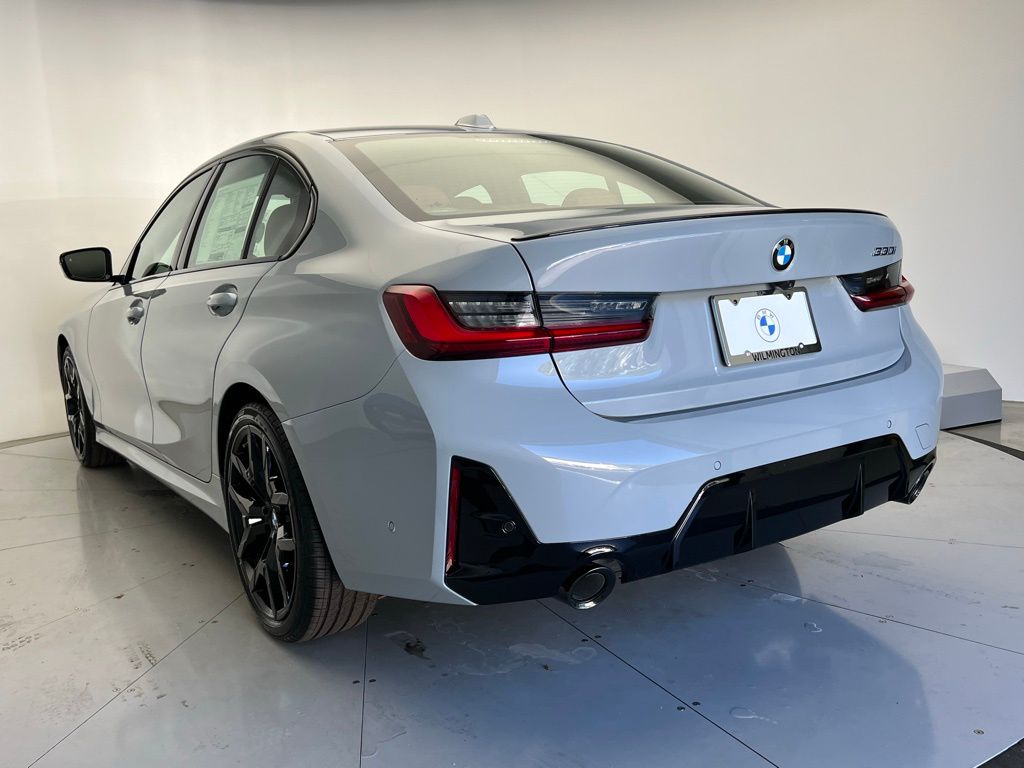 2026 Bmw 330i Sedan photo 4