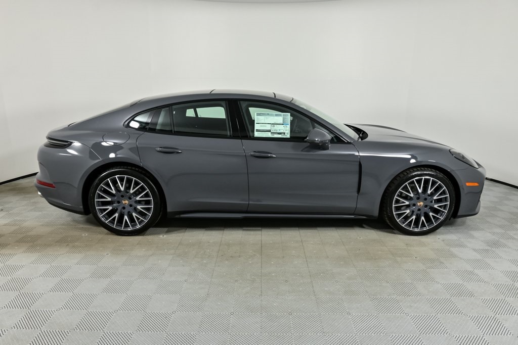 2025 Porsche Panamera Base photo 26