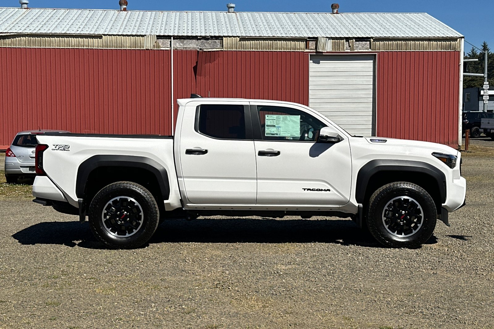 2025 Toyota Tacoma TRD Off-Road Double Cab photo 3