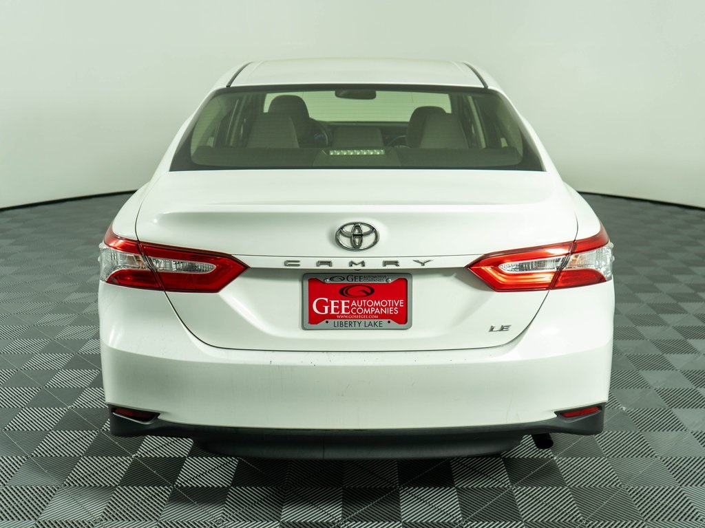 2018 Toyota Camry XLE XSE photo 5