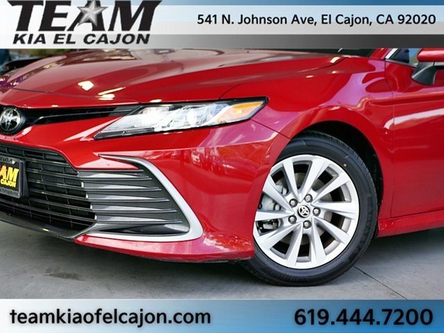 2024 Toyota Camry LE photo 3