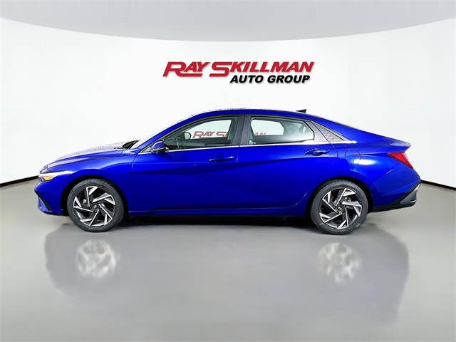 2024 Hyundai Elantra Limited photo 4
