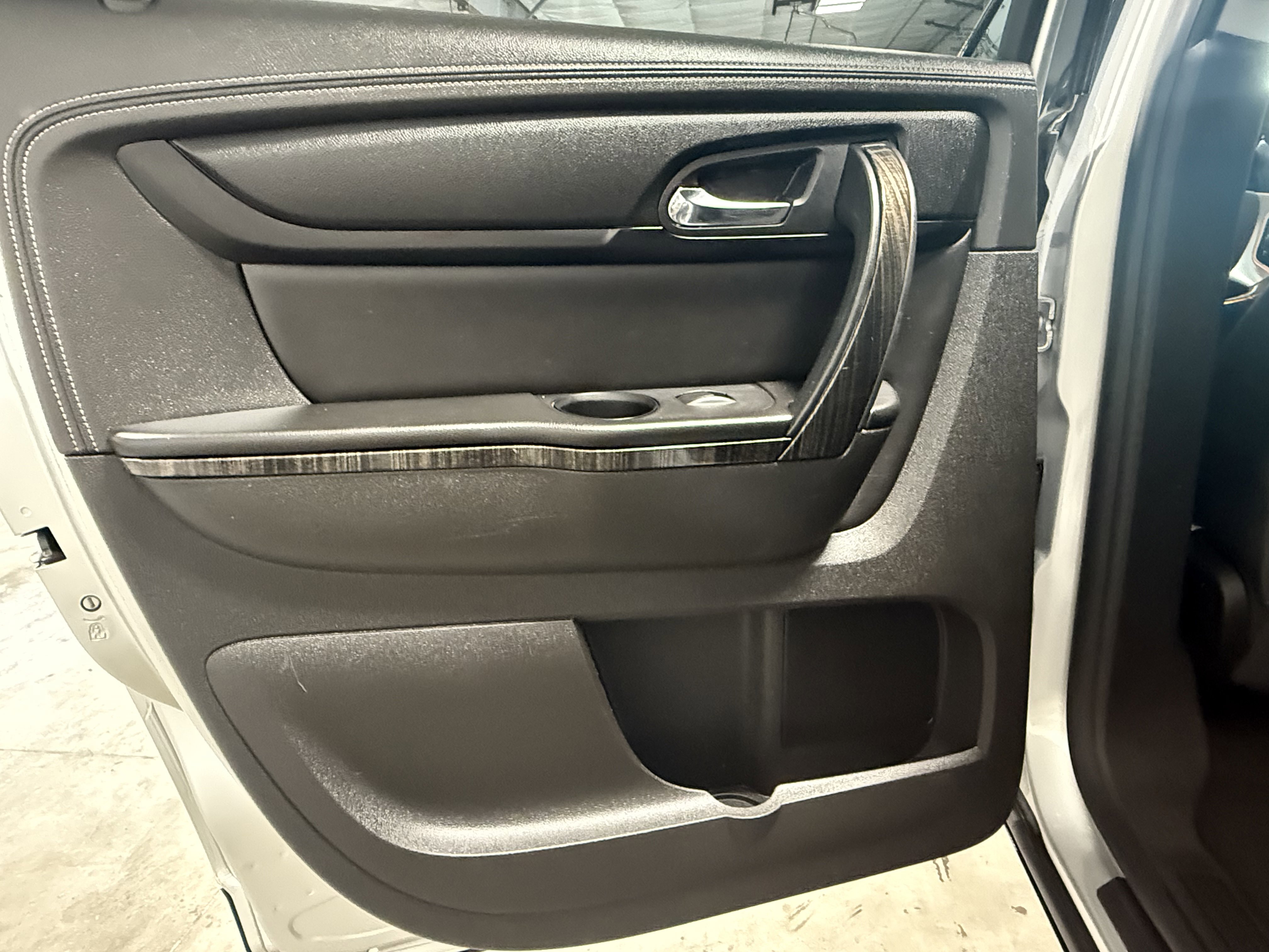 2014 Gmc Acadia SLT photo 12