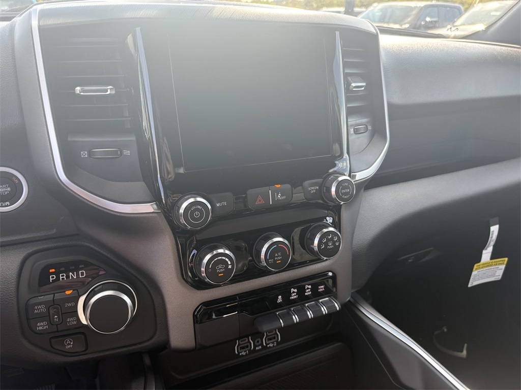 2025 Ram 1500 Big Horn photo 24