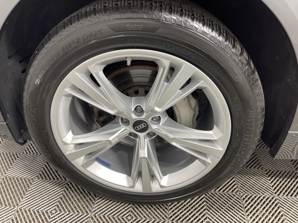 2022 Audi Q8 55 Premium Plus photo 26