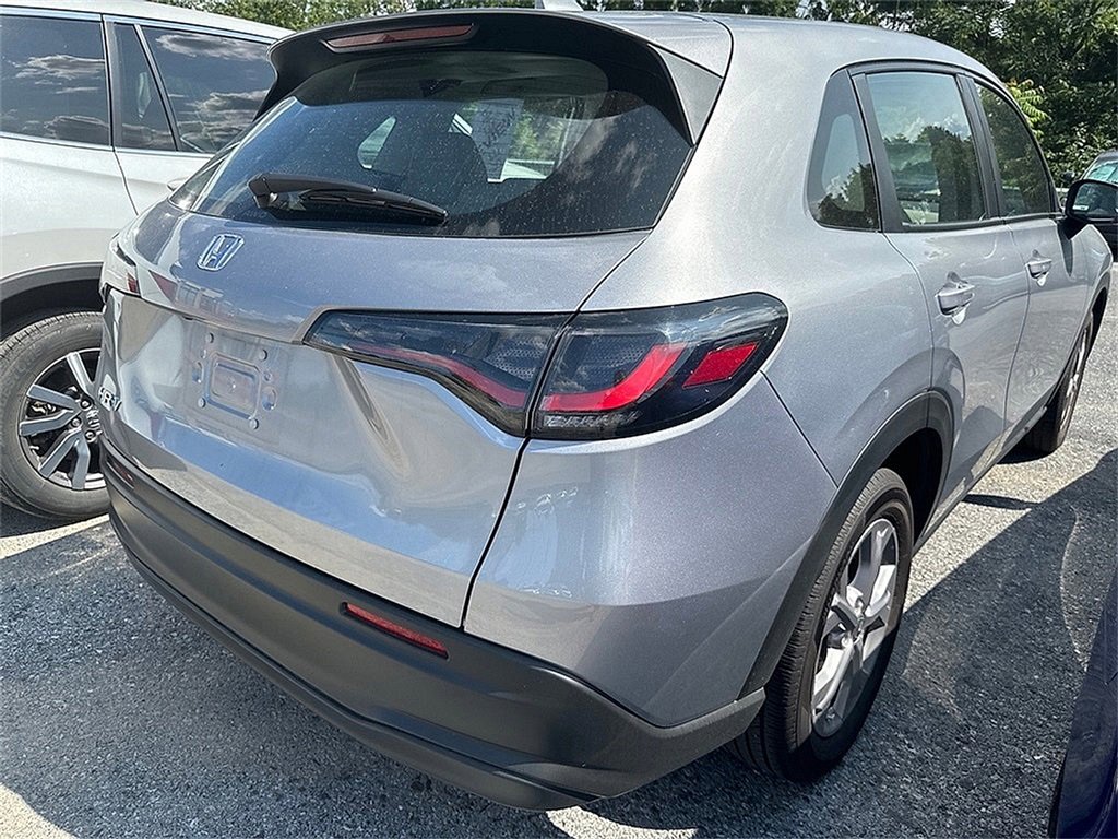 2025 Honda HR-V LX photo 4