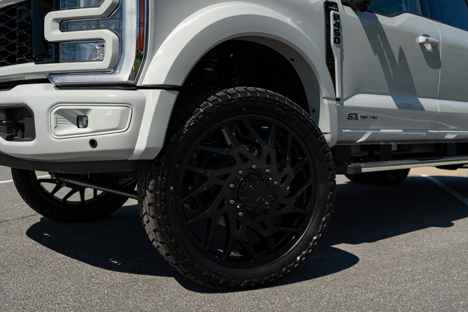 2025 Ford F-450 photo 4