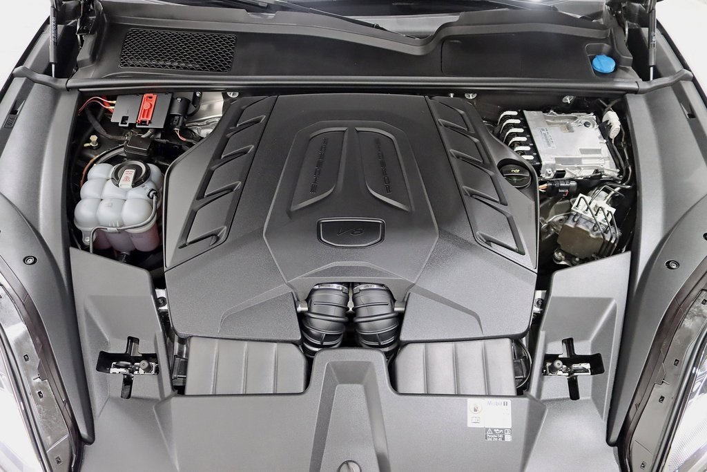 2024 Porsche Cayenne Coupe S photo 38