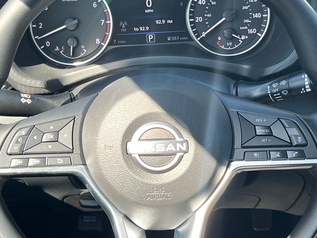 2025 Nissan Sentra SV photo 19